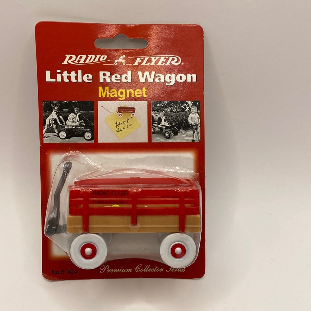 Radio Flyer, Little Red Wagon Magnet, Premium Collector Series.  Sealed # 51424